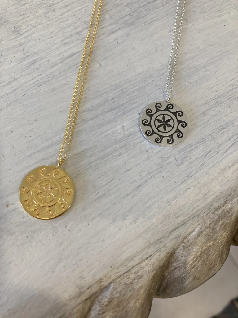 ixos_necklace_3